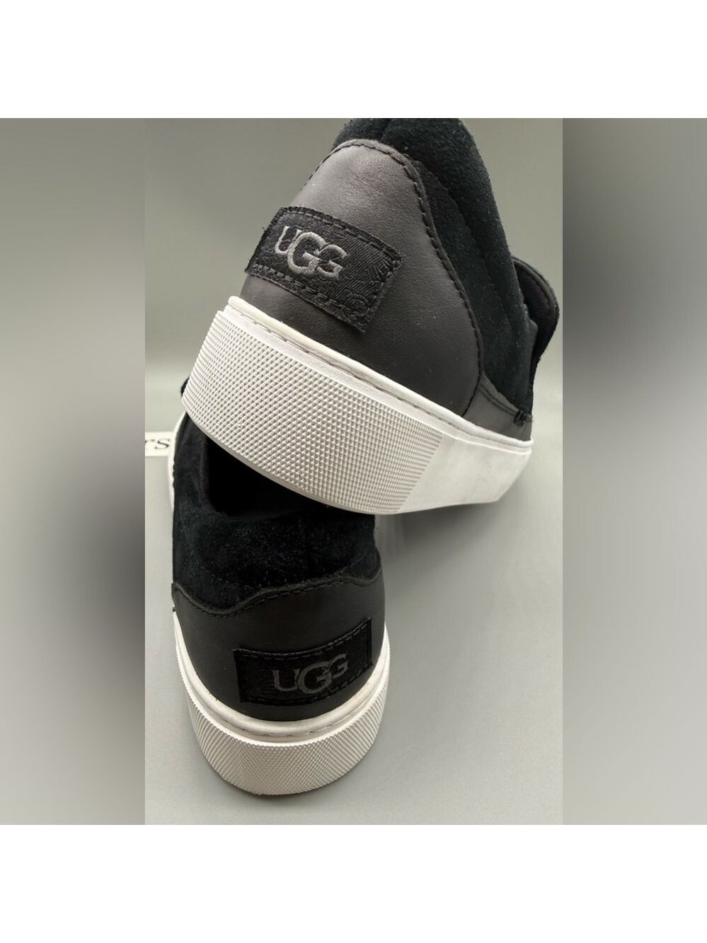 NWT UGG Zilo Slip-On Sneaker – Black Suede – Women’s Size 9 - Picture 4 of 10